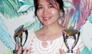 主持人田歌 主持人田歌